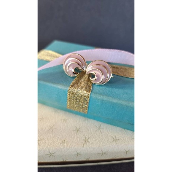 Beige and Gold Enamel Swirl Clip-on Earrings - Picture 1 of 10